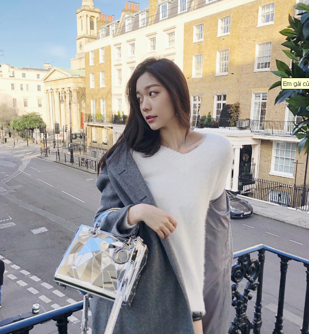 Nhan sắc xinh đẹp của ái nữ tập đoàn phân phối xe hơi Trung Quốc